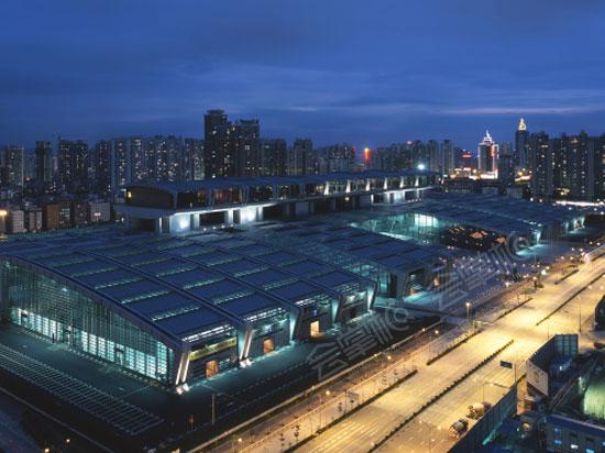 這個國際汽車博覽會預(yù)熱活動在深圳會展中心舉行