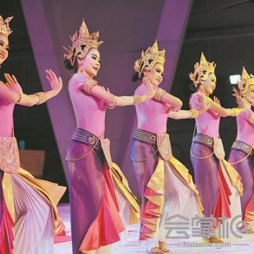 泰國人妖、泰拳、人蛇、火把舞、泰式彩繪、泰國樂隊組合、泰國舞蹈