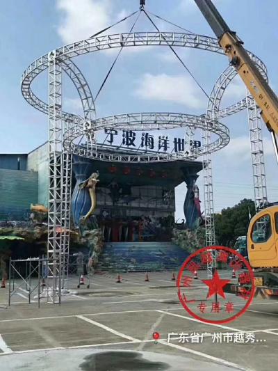 廣州，演出器材，鋁合金，桁架，truss架，防爆欄，背景架，異形架，雨篷架，鋁合金活動(dòng)拼裝舞臺(tái)，簡(jiǎn)易舞臺(tái)，T臺(tái)，合唱臺(tái)，