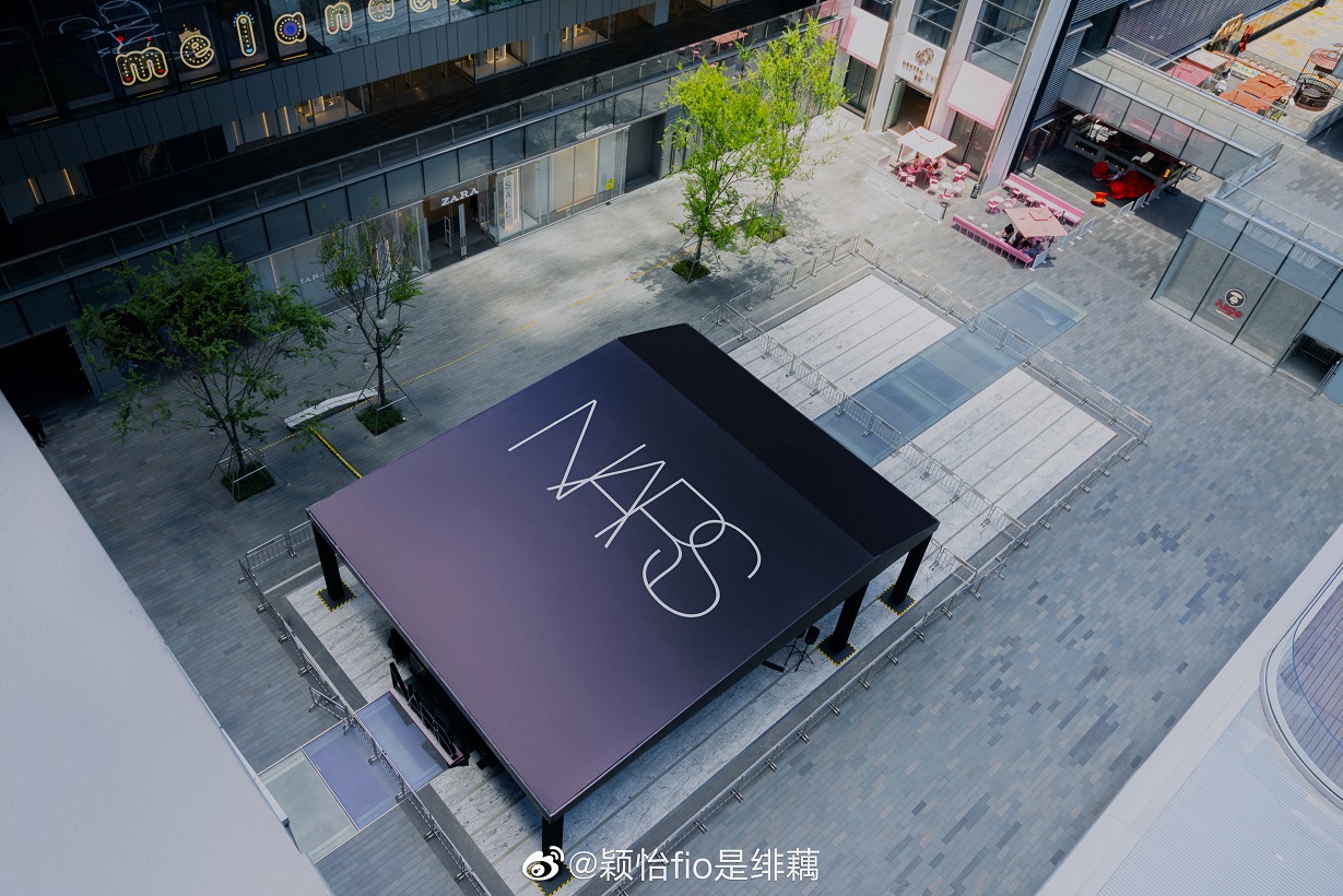 驚艷！NARS快閃店在深圳萬象天地舉行