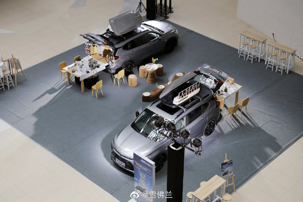 雪佛蘭沃蘭多車內(nèi)咖啡限時(shí)店，閃現(xiàn)上海仲盛世界商城！